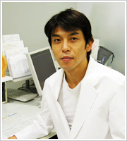 院長 友藤 誠一