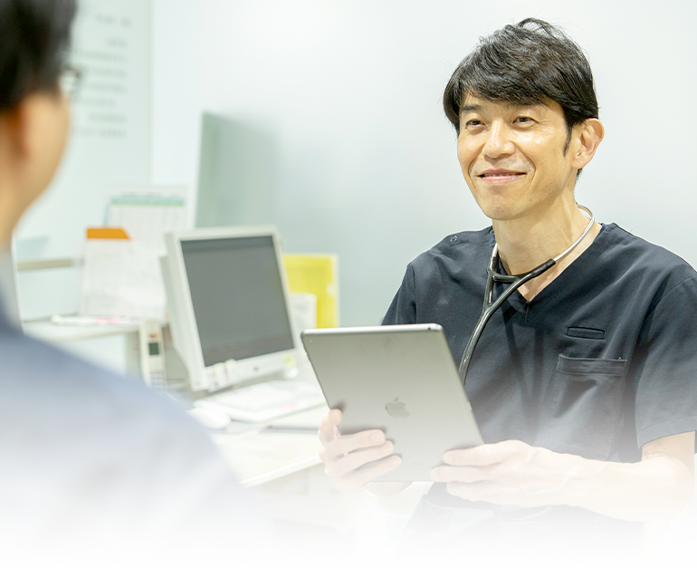 学校・仕事終わりも通いやすい平日19時まで診療可能