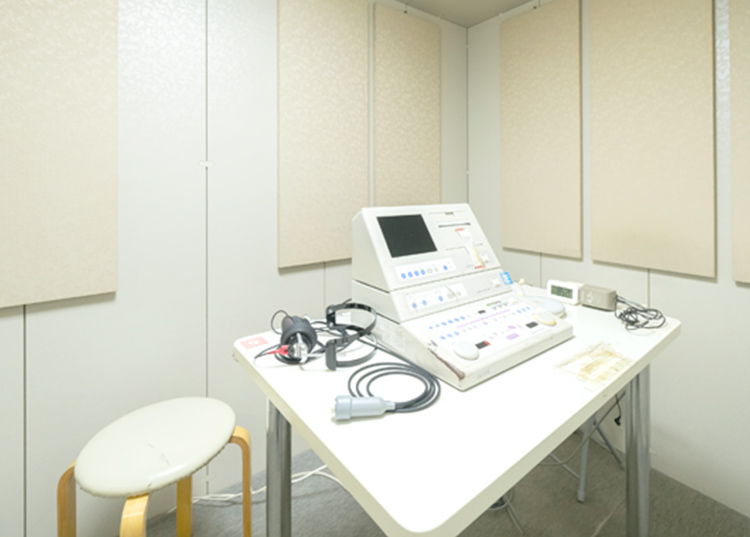 広く快適な聴覚検査室で、正確な結果を。